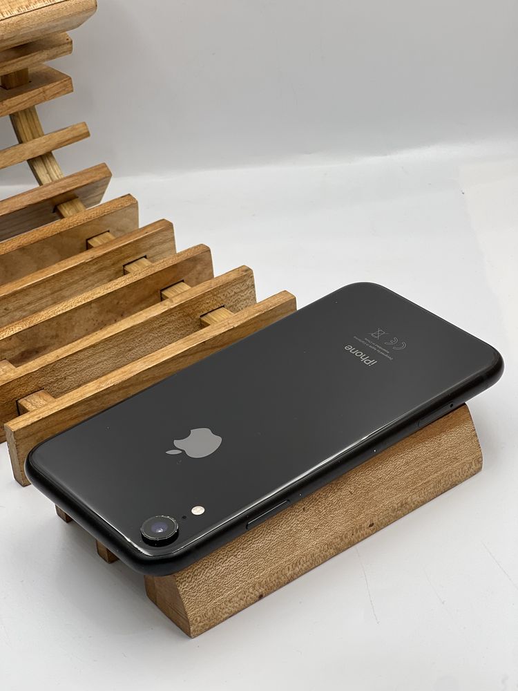 iPhone XR 64Gb neverlock black батарея 100%