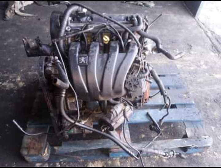 MT0013 Motor Peugeot 406 1.8 gasolina