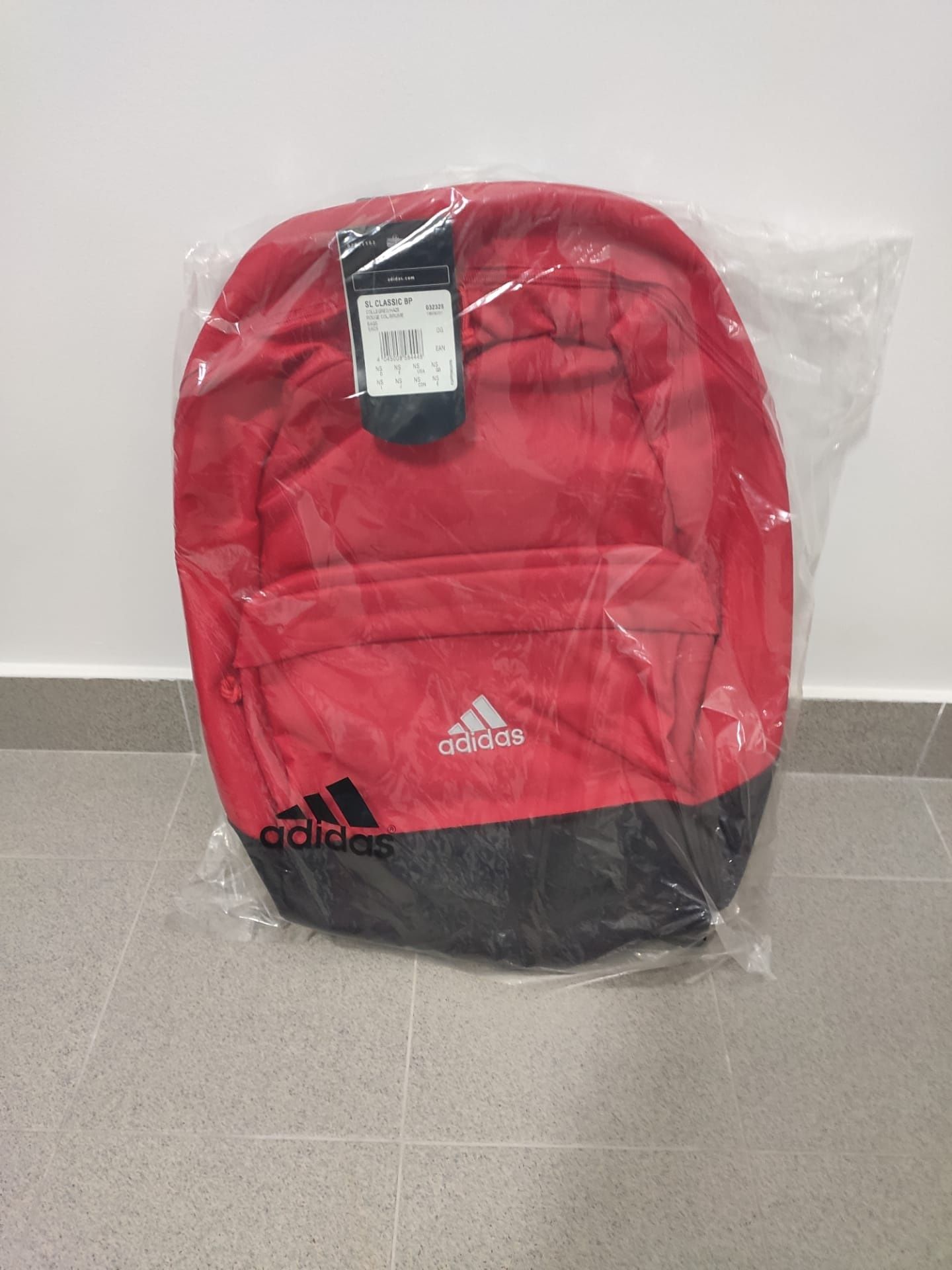 Mochila Adidas - Nova com etiqueta
