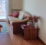Sofás : 1 de 3 lugares (cama) e 1 de 2 lugares