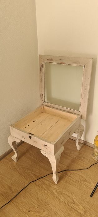 Rustykalny stolik kawowy