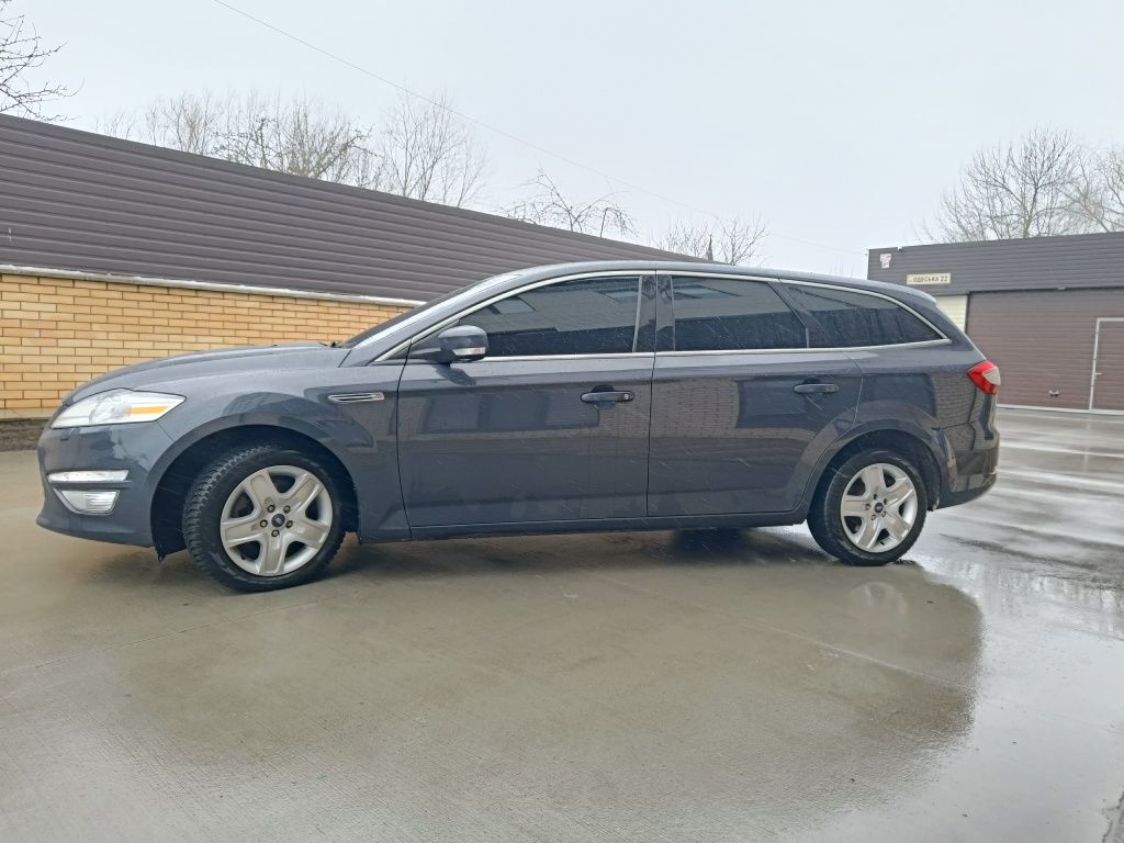 Ford Mondeo IV 2012 2.0 diesel