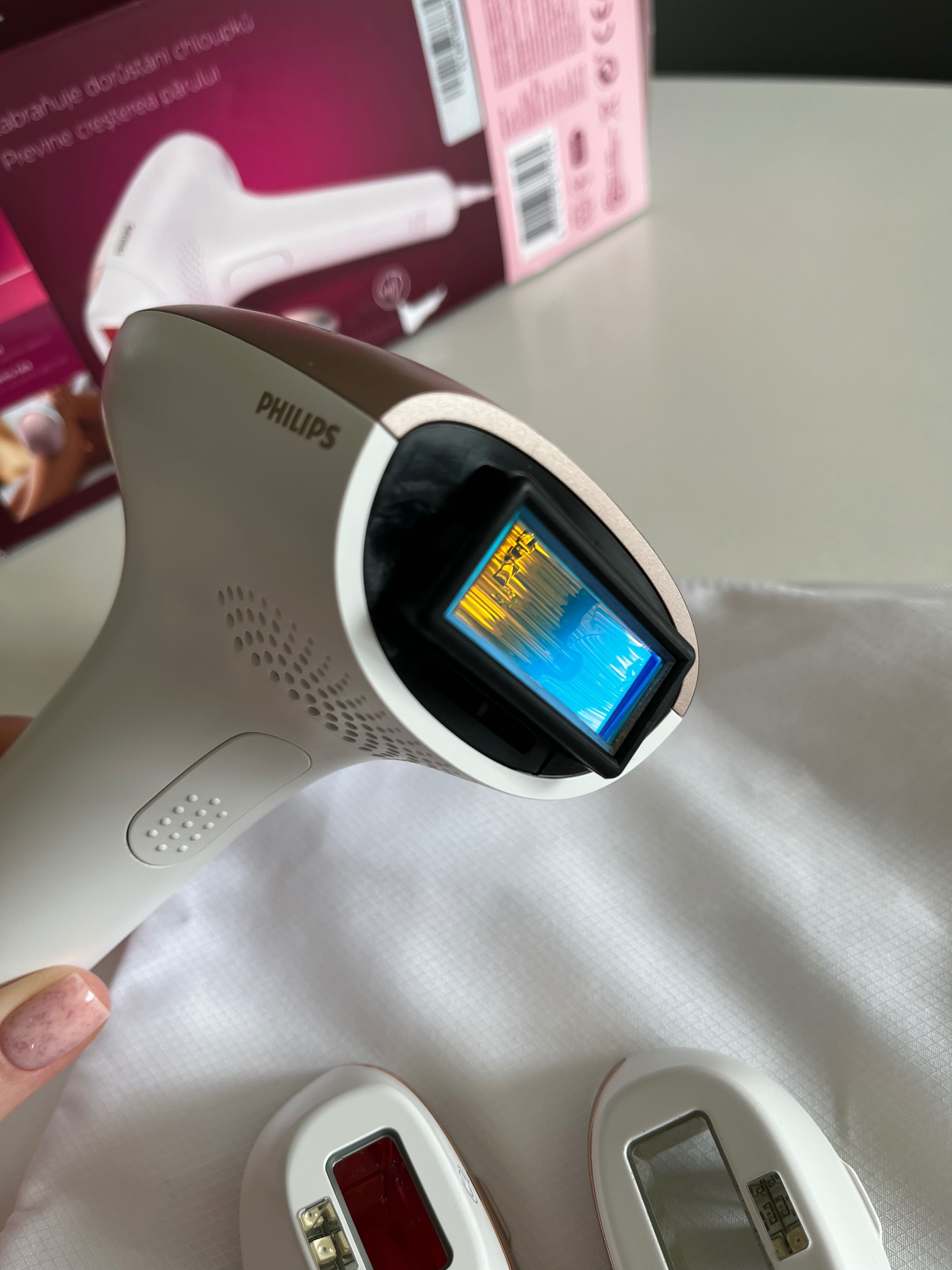 Lumea IPL 7000 Series