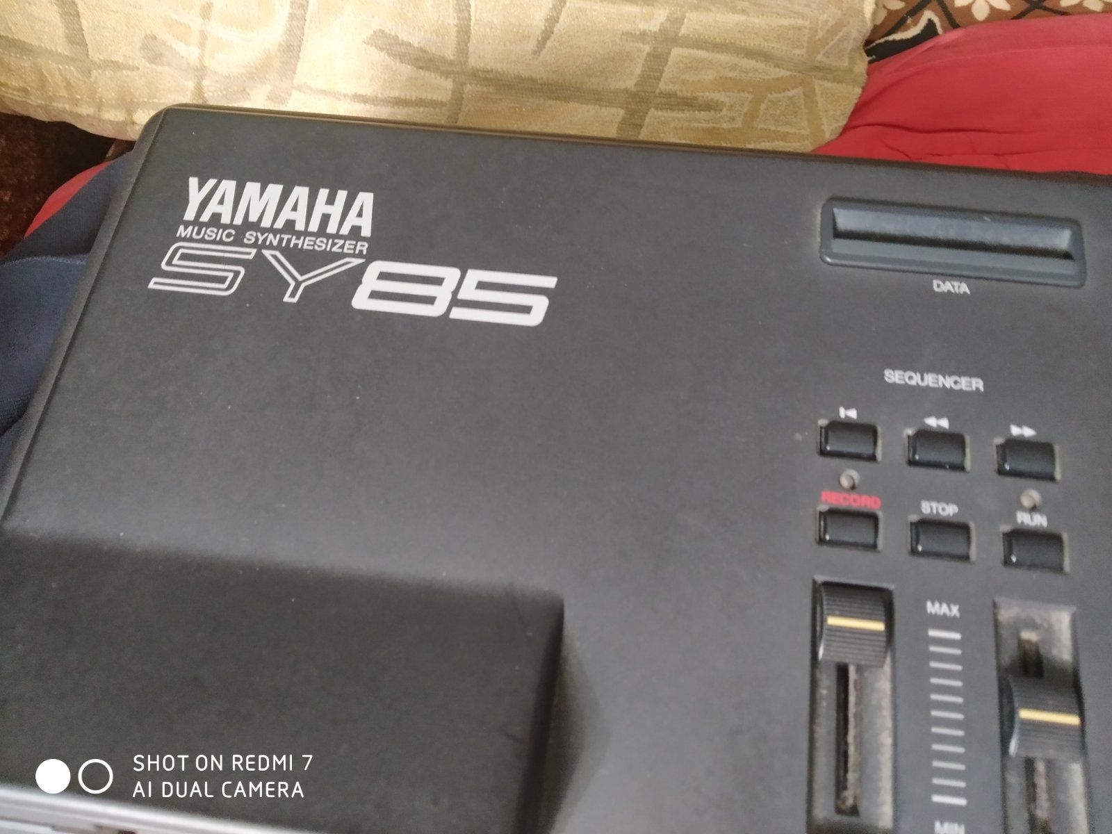 Синтезатор Yamaha SY85 ідеальний стан