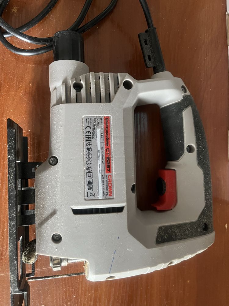 Лобзик crown ct15287