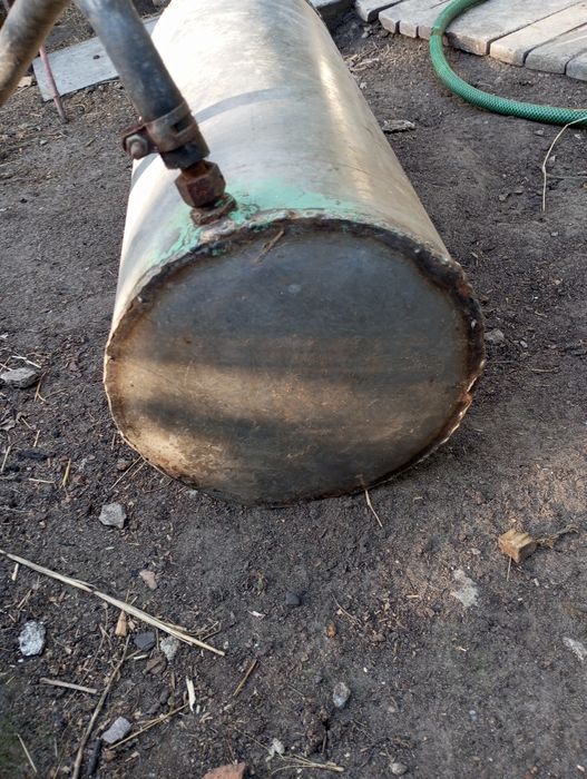 Маю отакий бак з нержавійки.