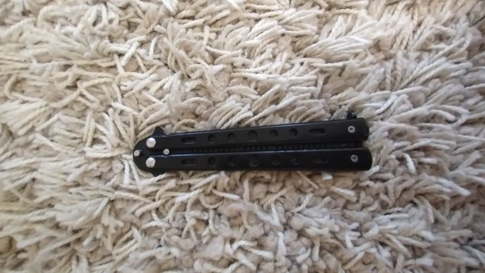 Продам складний гребінець, в стилі ножика метелика