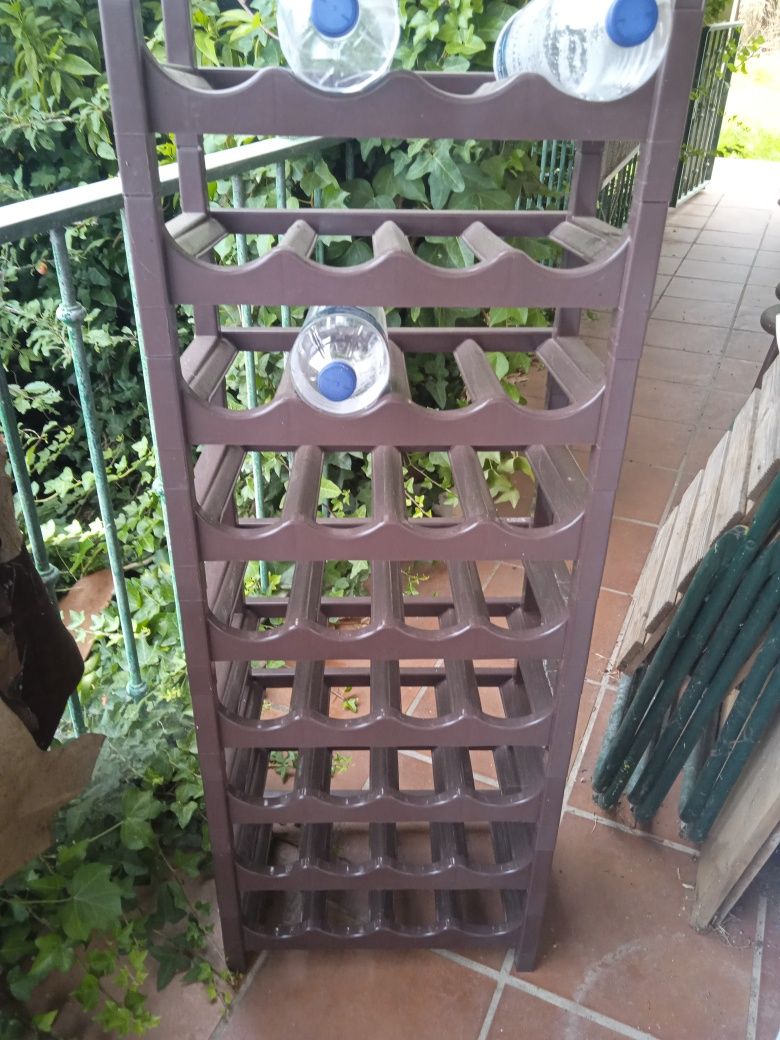 Garrafeira em Pvc castanho