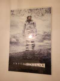 Plakat Interstellar z antyramą.