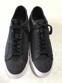 Sapatilhas Nike SB Zoom Blazer Low CNVS Decon 44.5 [NOVAS]