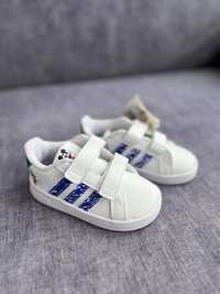 Нові дитячі кросівки Adidas 21