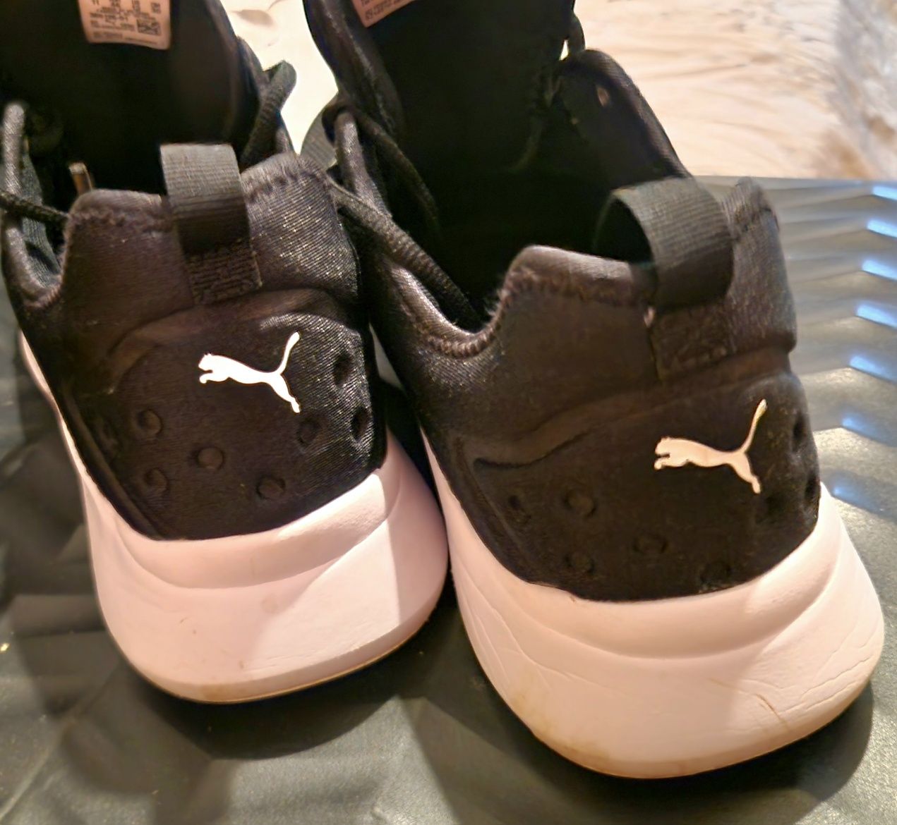 Ténis Puma original n 45
Excelente estado 
Para desocupar
Apenas 19 eu