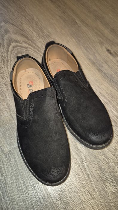 Туфлі на хлопчика р. 32 під нубук стан гарний