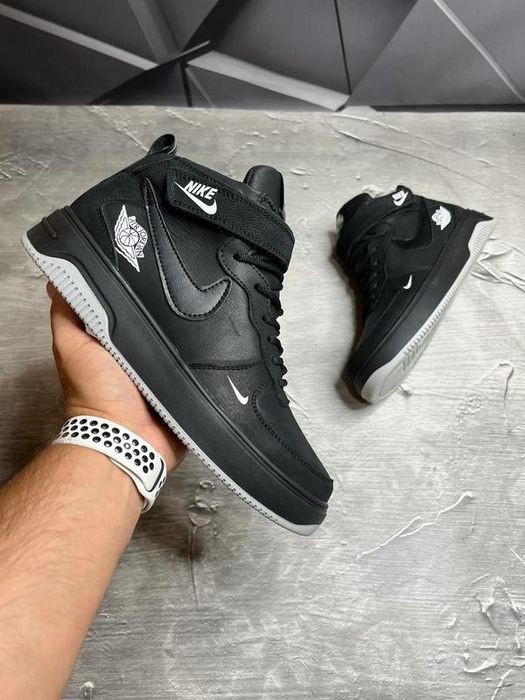 Зимние кроссовки Nike air Jordan