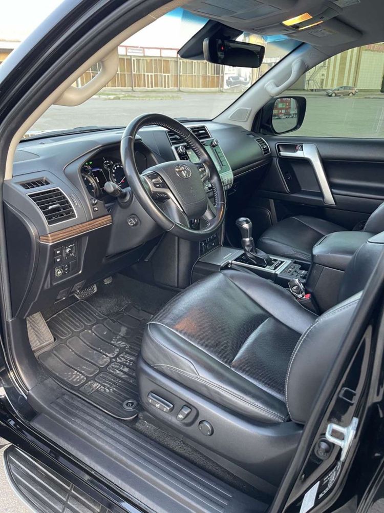 Toyota Land Cruiser Prado 2020