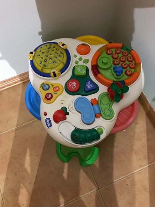Mesa de atividades Chicco