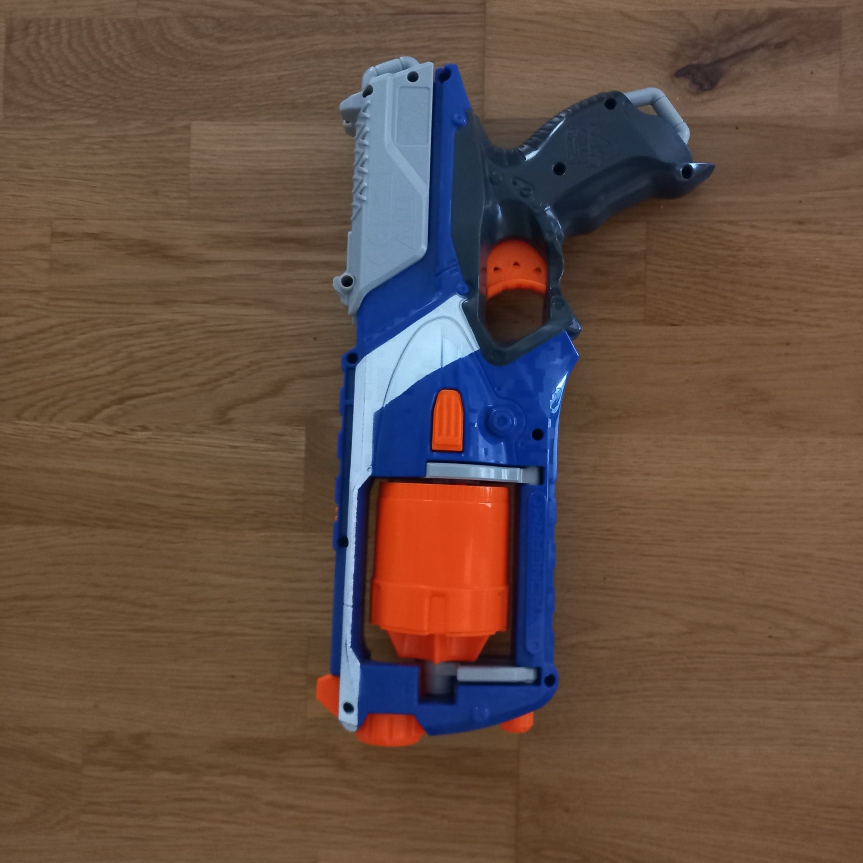 Nerf bez strzałek