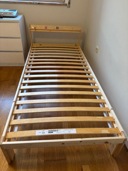 NEIDEN Estrutura de cama, pinho, 90x200 cm com estrado