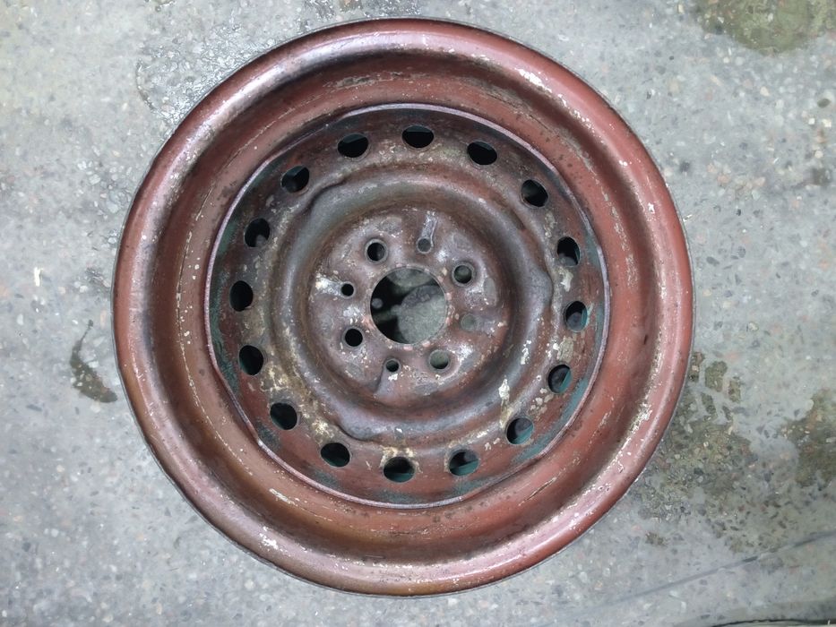 Диск  стальной R 13 для жигулёвской ступицы расширенный