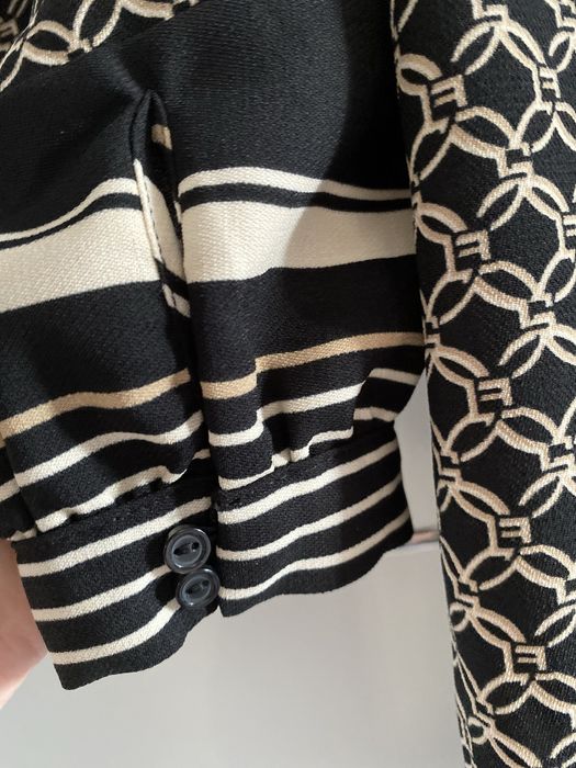 Przepiękna wzorzysta sukienka H&M