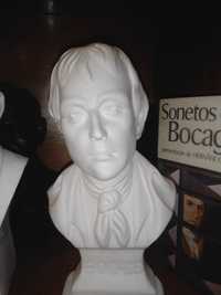 Bocage. Busto de cerâmica com 23cm.