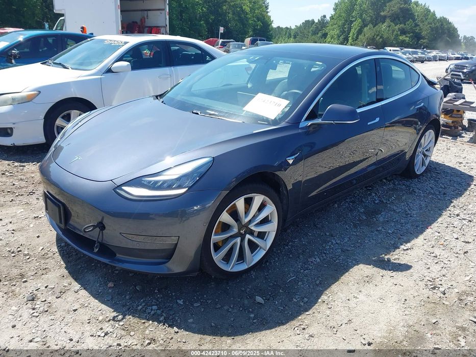 Tesla Model 3 2019
