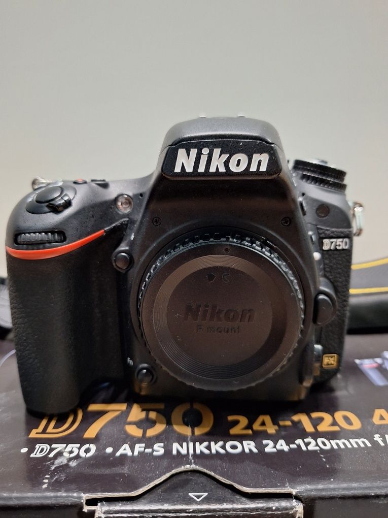 Nikon D750 niski przebieg anglojęzyczny stan idelany