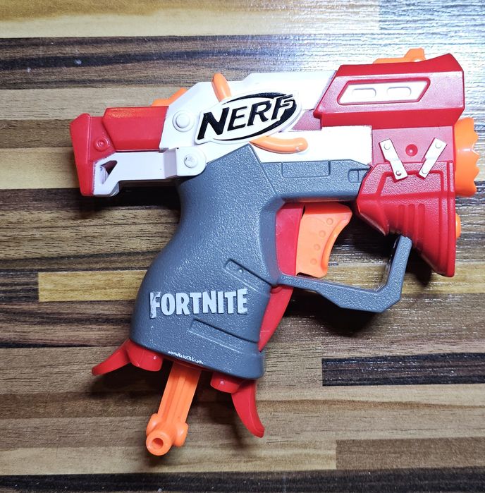 Używany zestaw 7 pistoletów Nerf