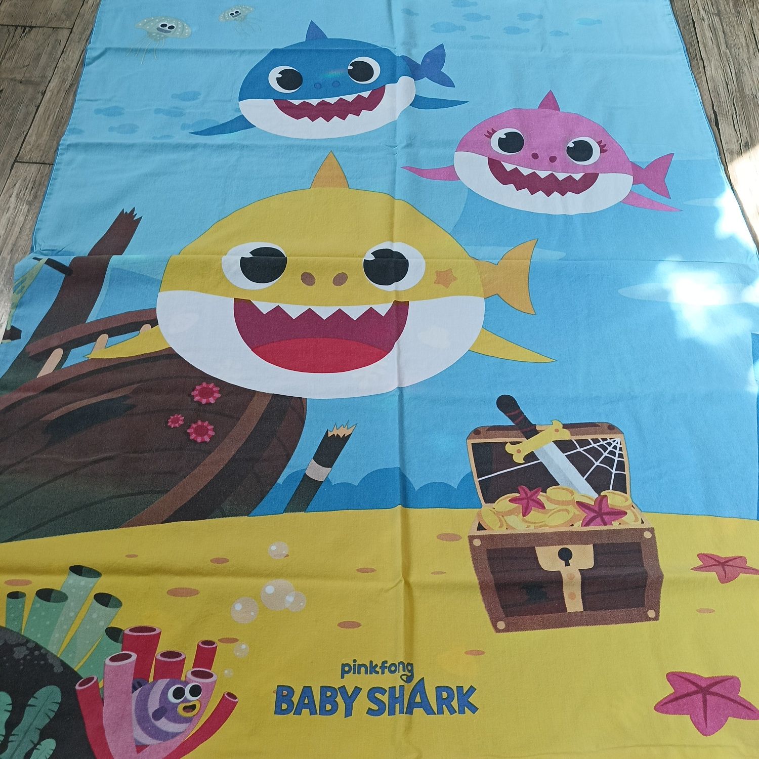 Pościel Baby shark 120x90 kołdra plus poduszka