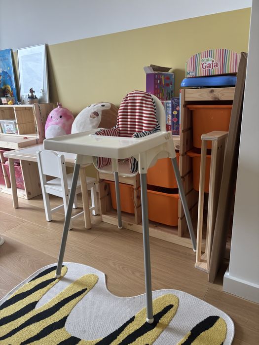 Krzeselko do karmienia IKEA antilop z pokryciem i podstawką