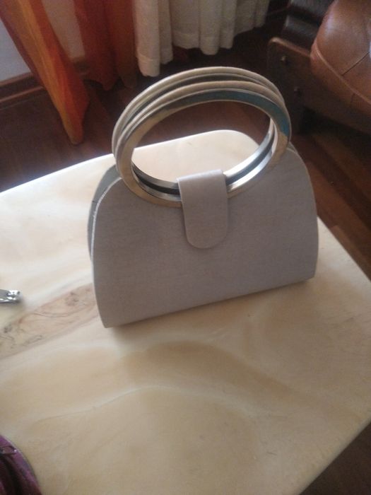 Malas de senhora novas