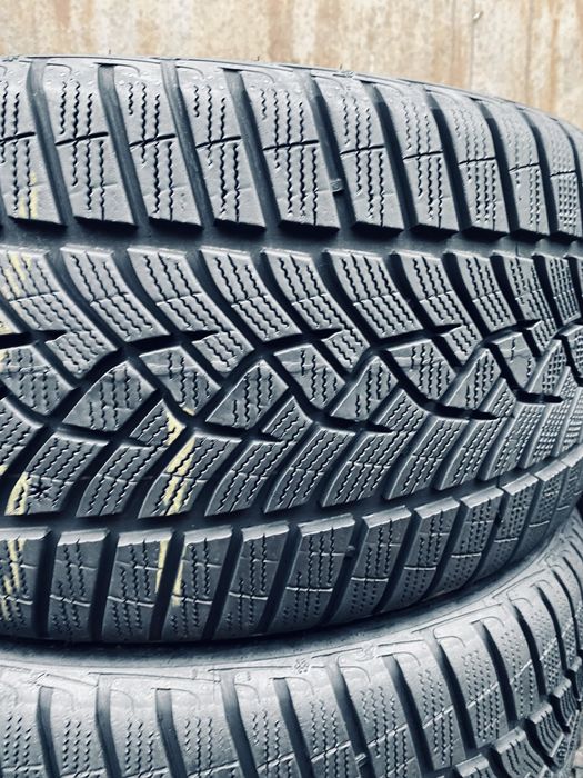 235 35 19 Goodyear Perfomance + 85%