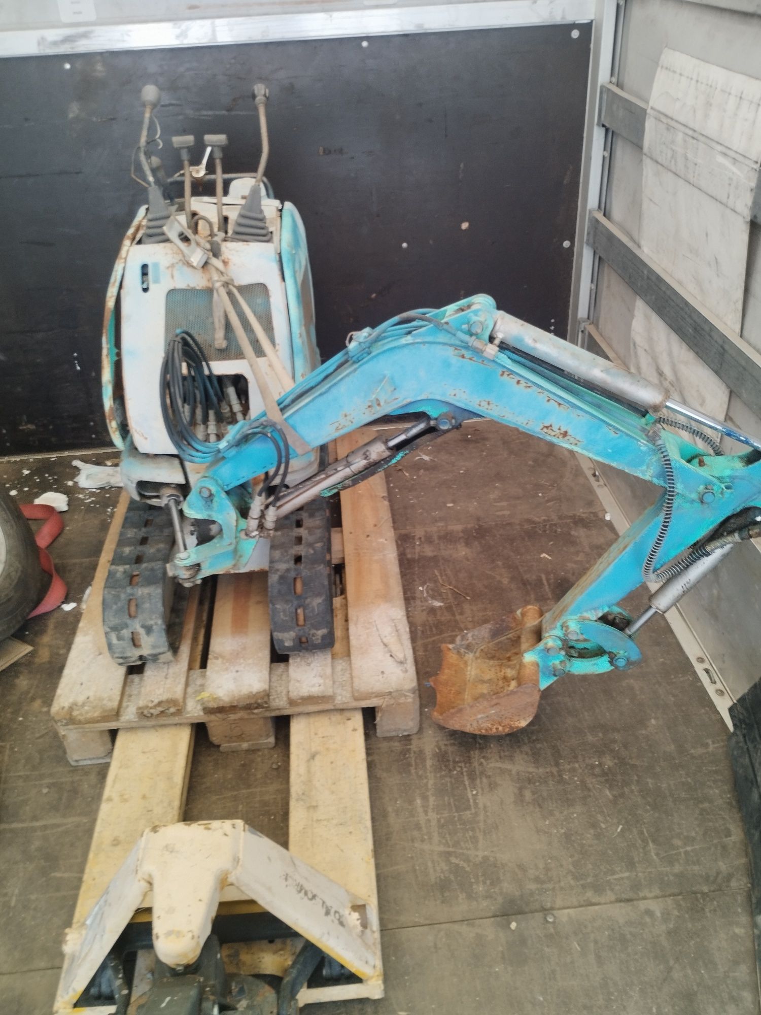 Minikoparka mikro koparka kobelco ss1