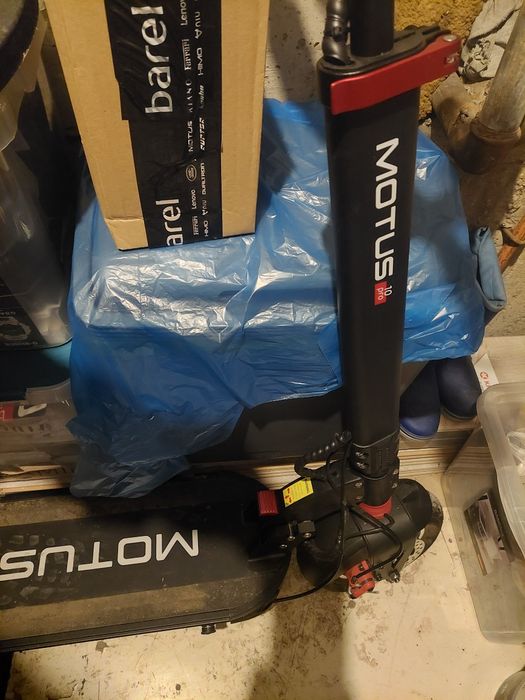 Hulajnoga Motus 10 Pro 2021