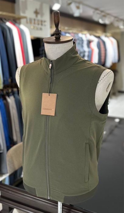 Чоловічі жилетки Kiton, Loro Piana, Mandelli