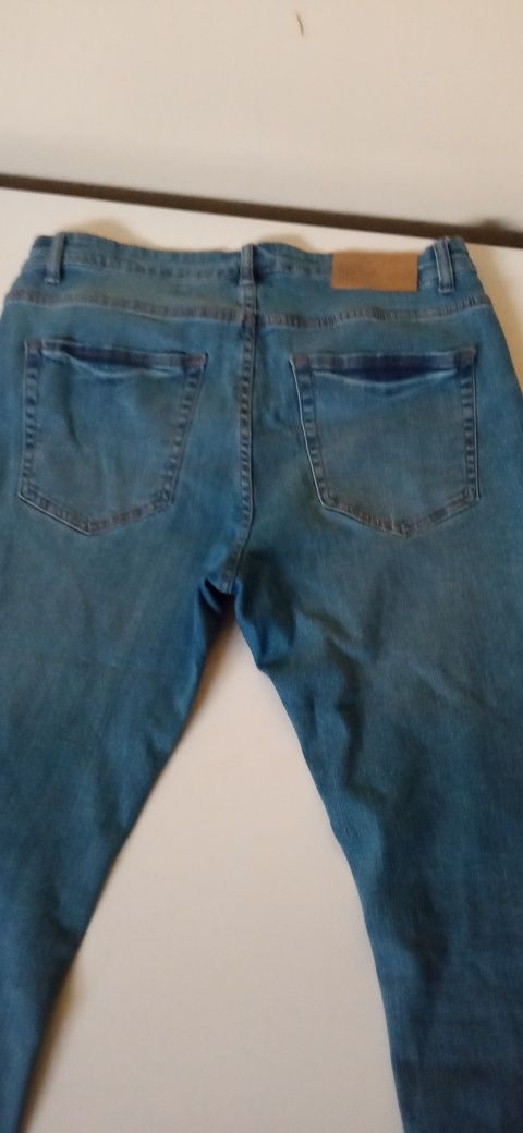 Spodnie jeansowe męskie Pull&bear 32/42