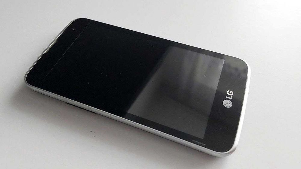 Мобільний телефон LG на запчасти