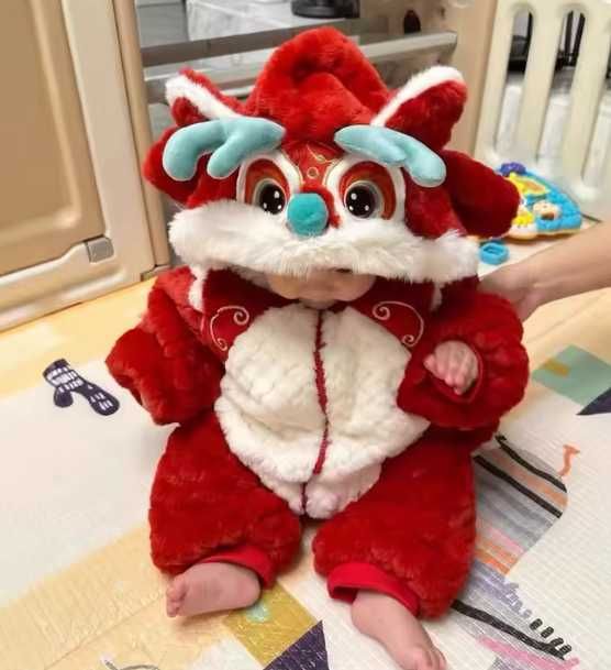 Chiński gruby kombinezon zimowy z polaru – rozmiar 73 cm