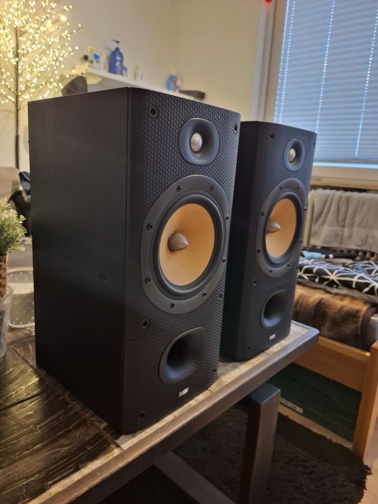 Kolumny B&W Dm602 S3