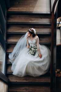 Весільна сукня з блискітками! +фата, халат в ідеальному стані