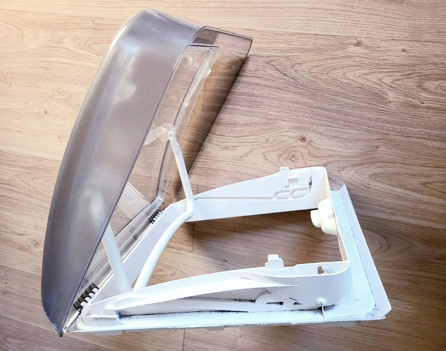 Okno dachowe do kampera przyczepy