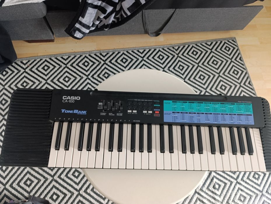 Синтезатор касио