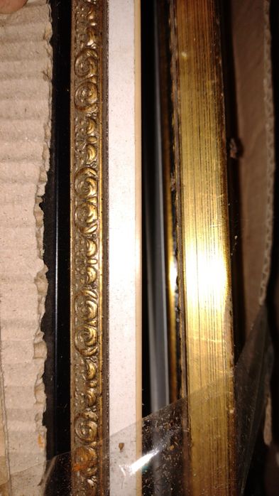 Багети для рамок разом 70 метрів