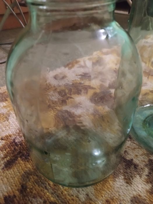 Бутель 3 л; б/у.