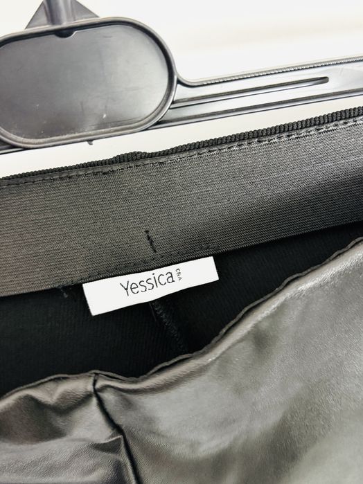 Legginsy z eko skóry i materiału w prążki 5XL 50 C&A
