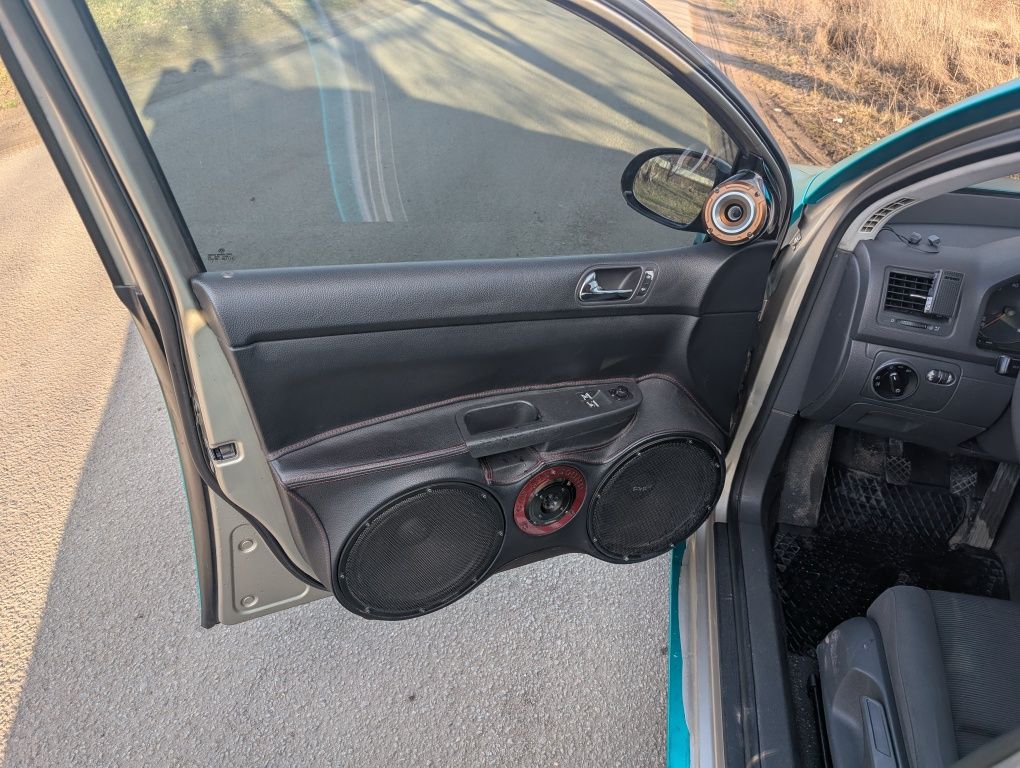 Golf 5 1.6 бензин mpi