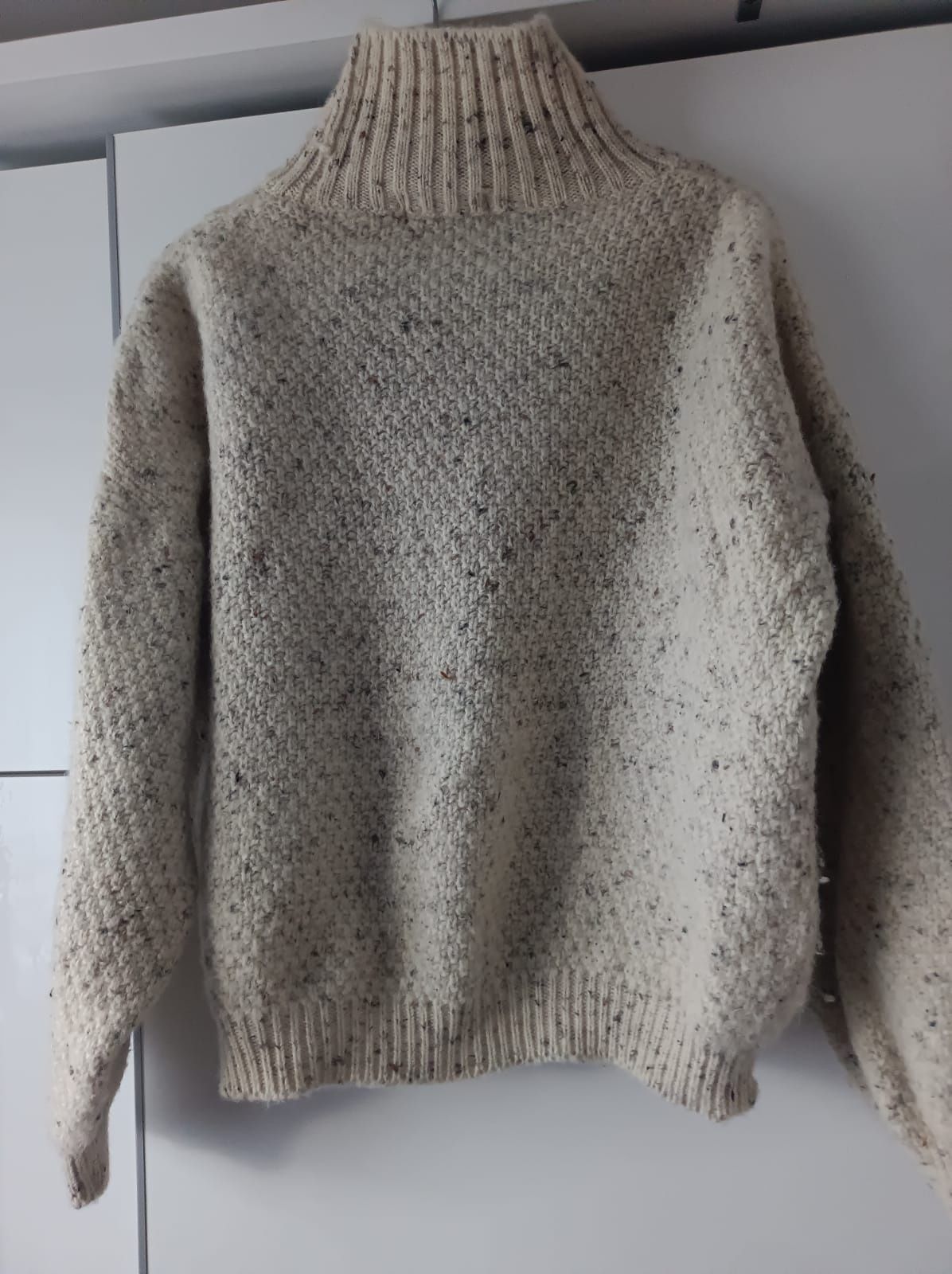Ciepły sweter z wełny dziewiczej M/L unisex