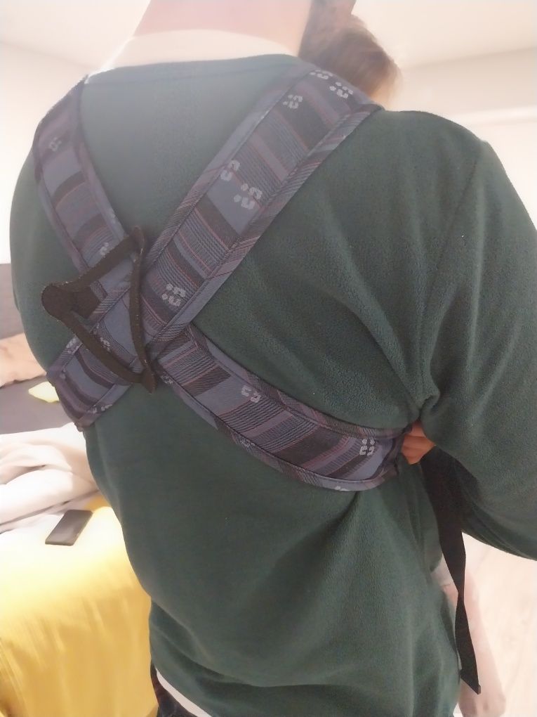 Marsúpio Chicco azul e vermelho