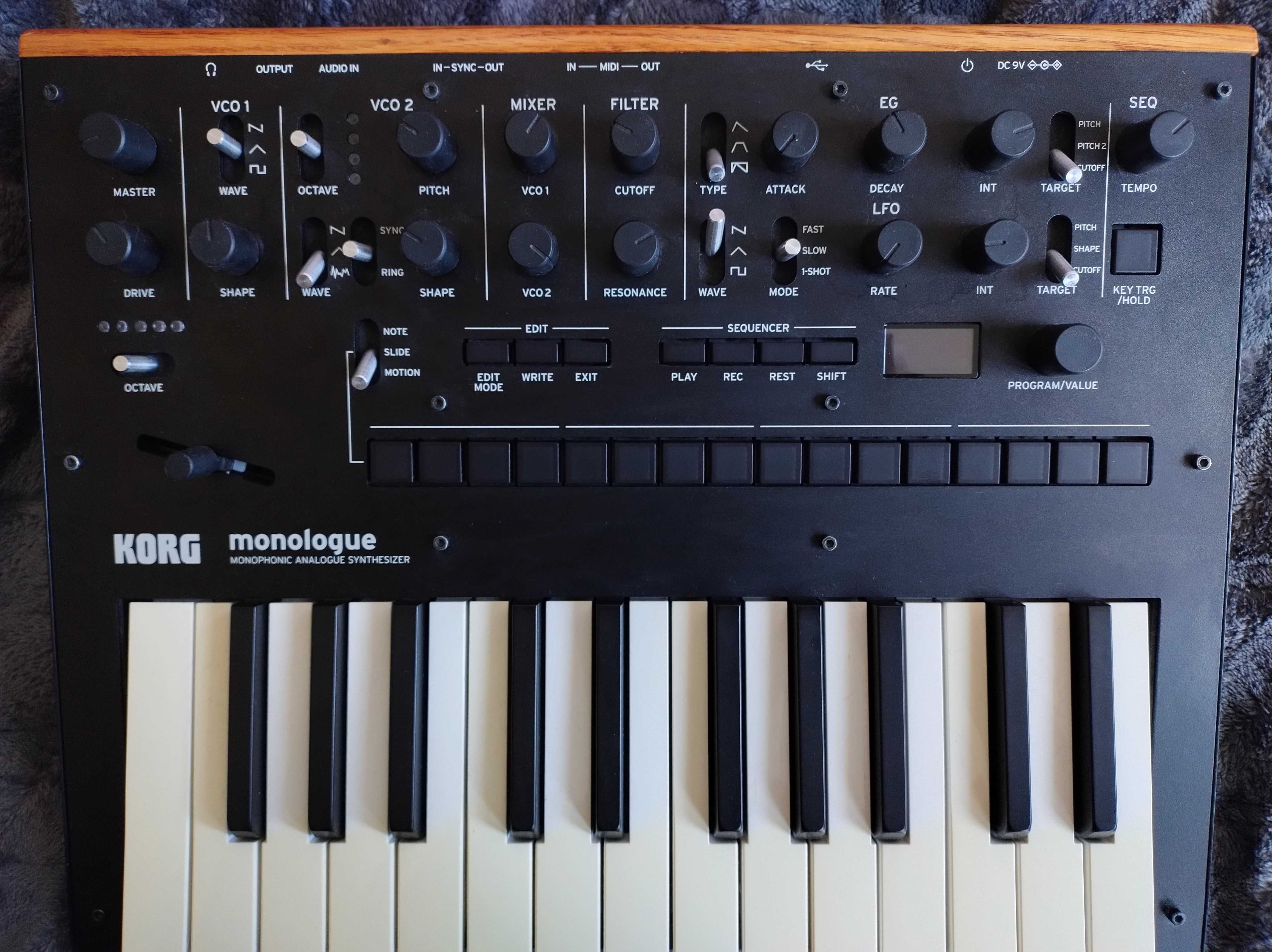 Syntezator Korg Monoglogue + Zasilacz