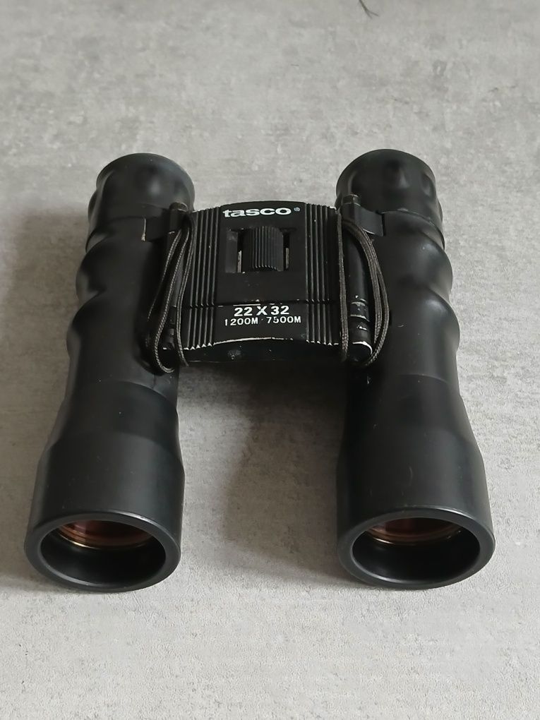 Lornetka Tasco 22x32